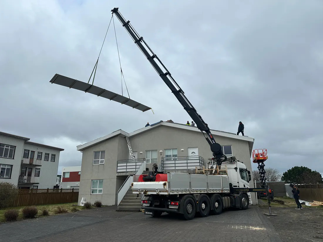 Stórframkvæmdir og þakverkefni